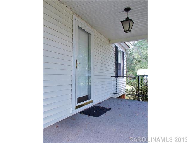 445 Grace Ave, Lancaster, SC 29720 photo 2
