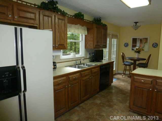 1808 Sardis Dr, Lancaster, SC 29720 photo 8