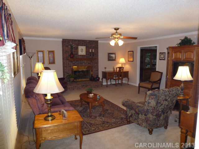 1808 Sardis Dr, Lancaster, SC 29720 photo 4