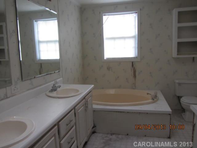 219 Potter Rd, Monroe, NC 28110 photo 8