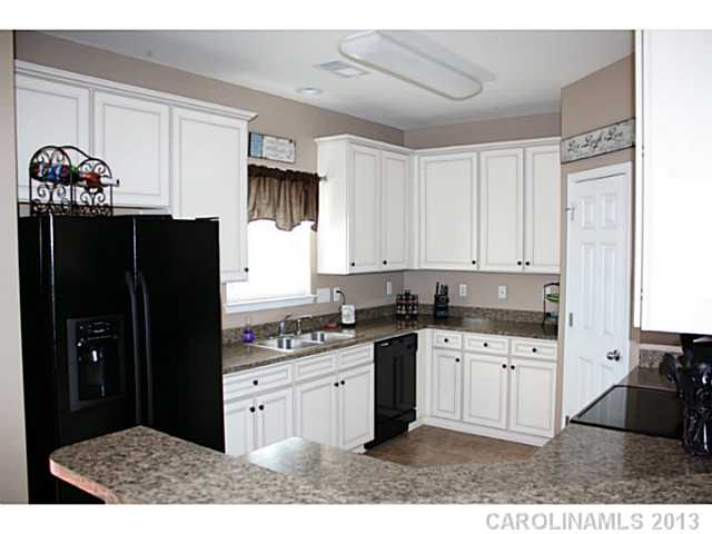 3294 Streamside Dr, Davidson, NC 28036 photo 6