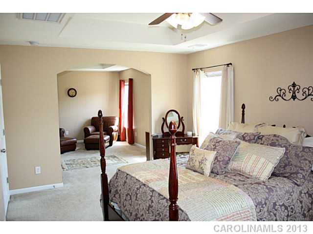 3294 Streamside Dr, Davidson, NC 28036 photo 7