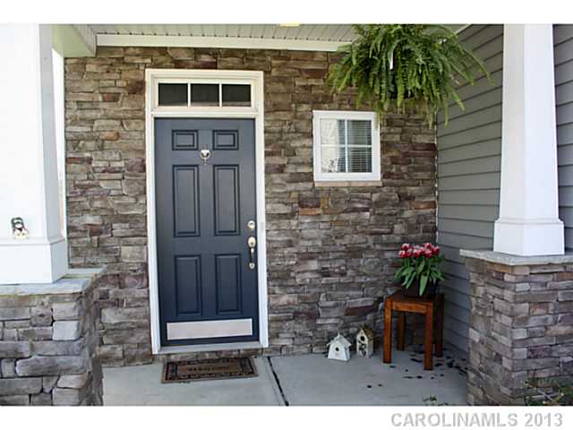 3294 Streamside Dr, Davidson, NC 28036 photo 2