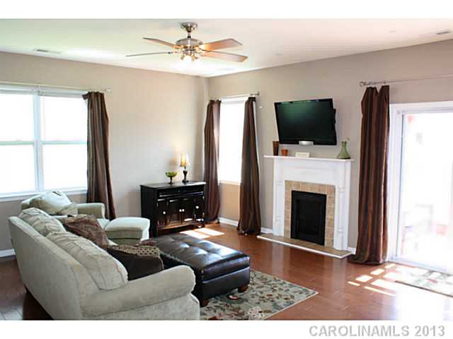 3294 Streamside Dr, Davidson, NC 28036 photo 4
