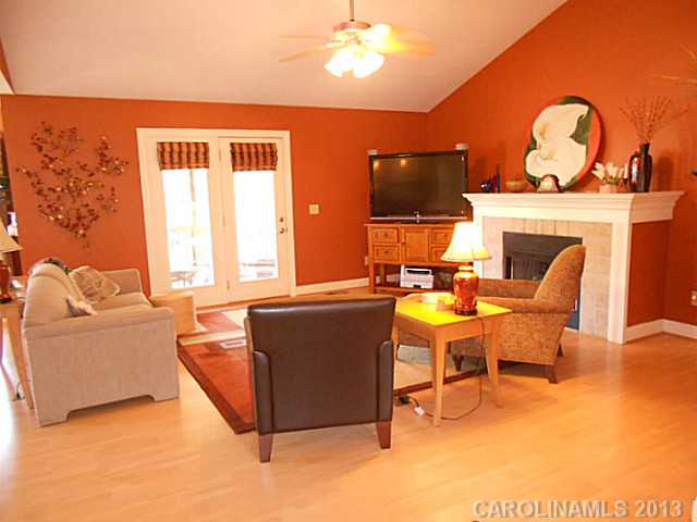 4902 Austin Shores Dr, Denver, NC 28037 photo 4