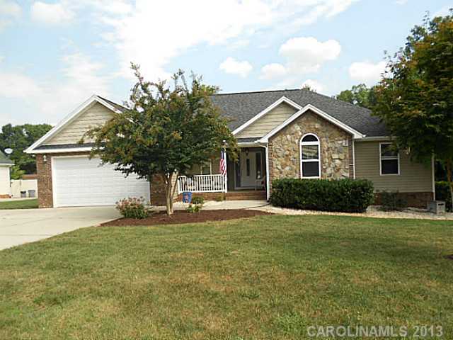 4902 Austin Shores Dr, Denver, NC 28037 photo 1