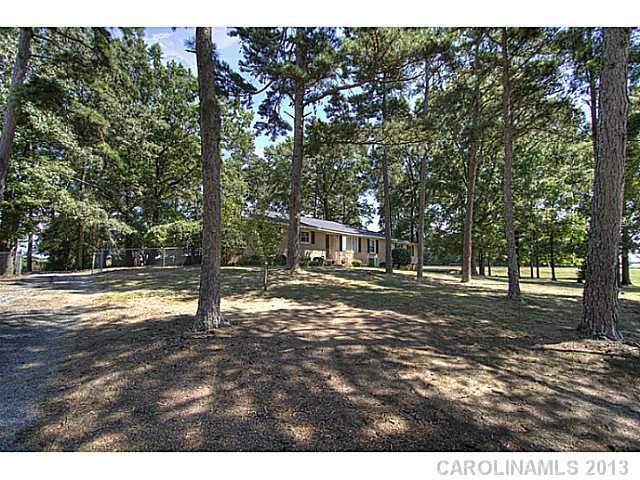 819 Walters Mill Rd, Monroe, NC 28112 photo 2