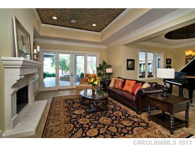 20613 Lagoona Dr, Cornelius, NC 28031 photo 2