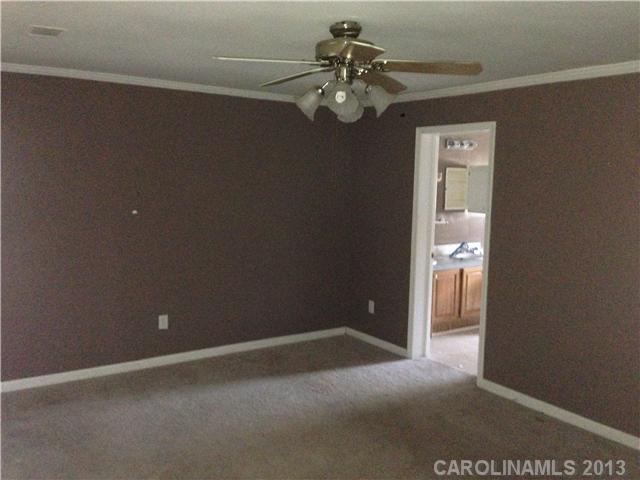 2304 Clover Bend Dr, Monroe, NC 28110 photo 4