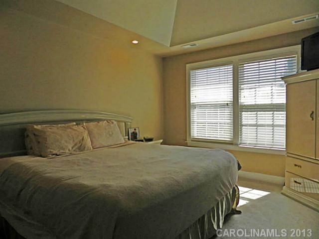 8602 Dansington Ct, Waxhaw, NC 28173 photo 11
