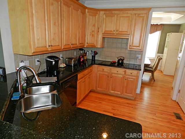 8602 Dansington Ct, Waxhaw, NC 28173 photo 3