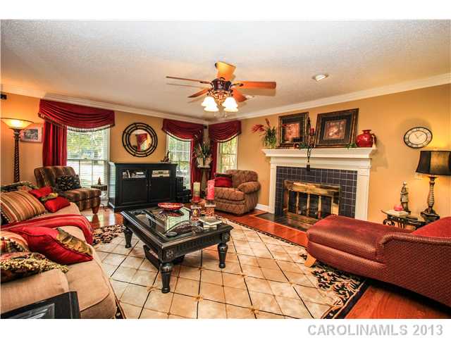 125 Windsor Greene Dr, Monroe, NC 28110 photo 2