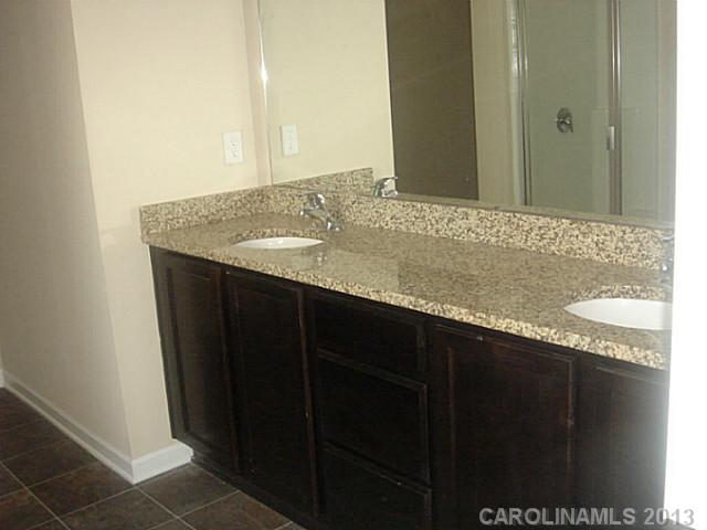 417 Knothole Ln, Charlotte, NC 28214 photo 10