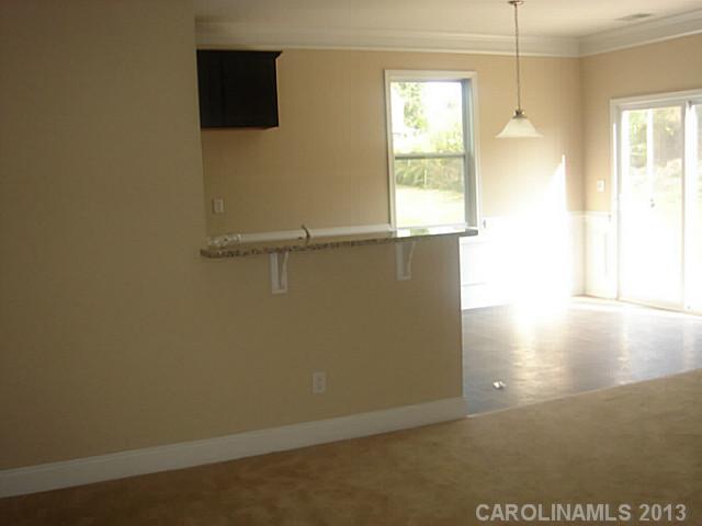 417 Knothole Ln, Charlotte, NC 28214 photo 5