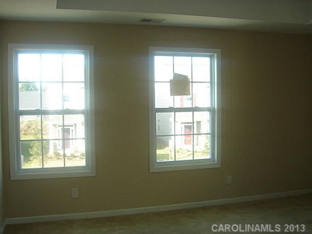 417 Knothole Ln, Charlotte, NC 28214 photo 9