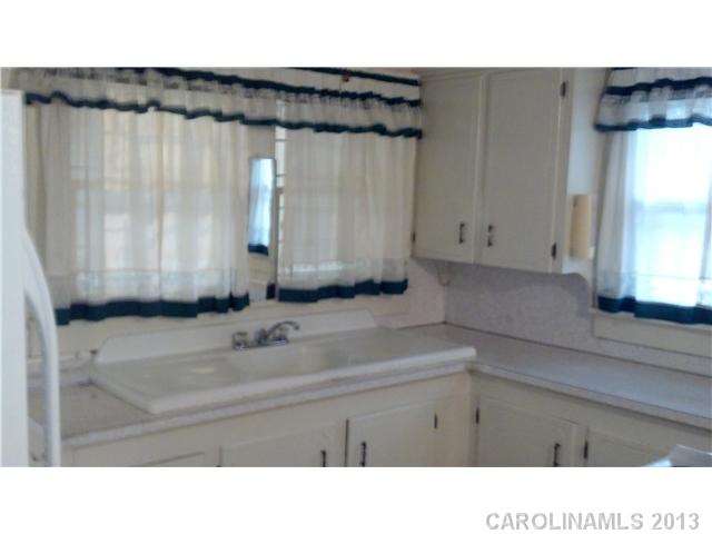 1222 E 1st St, Kannapolis, NC 28083 photo 3