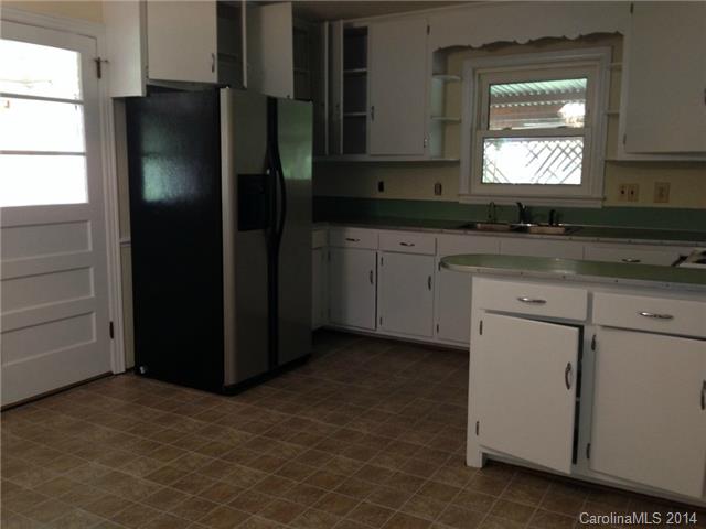 433 Valley St, Stanley, NC 28164 photo 3
