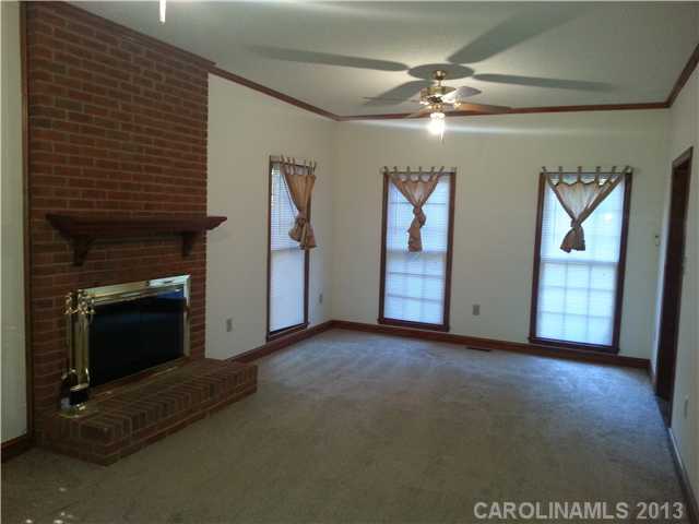 2409 Fox Hunt Dr, Monroe, NC 28110 photo 6