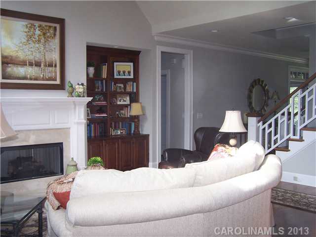 6275 Fox Chase Dr, Davidson, NC 28036 photo 4