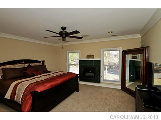 19801 Chapel Point Ln, Cornelius, NC 28031 photo 9