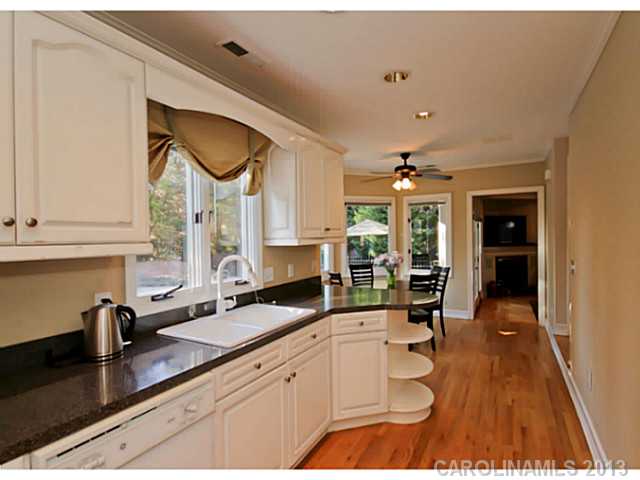 19801 Chapel Point Ln, Cornelius, NC 28031 photo 5