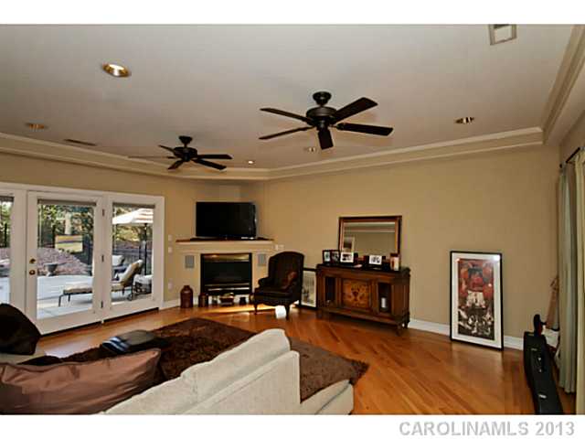 19801 Chapel Point Ln, Cornelius, NC 28031 photo 3