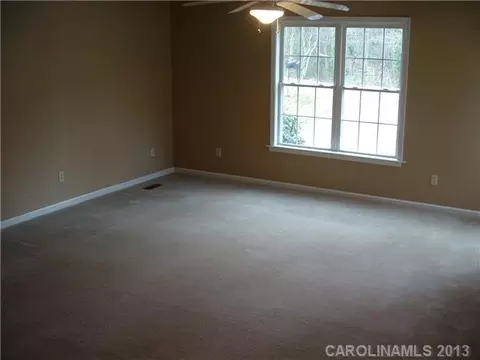 331 E I St, Newton, NC 28658 photo 4