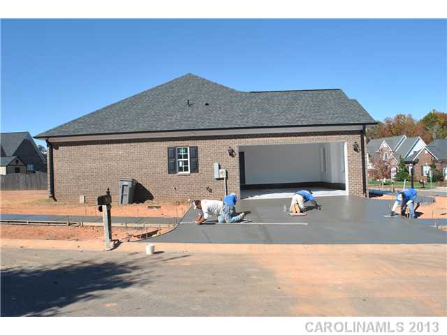 302 Wendover Dr, Locust, NC 28097 photo 3