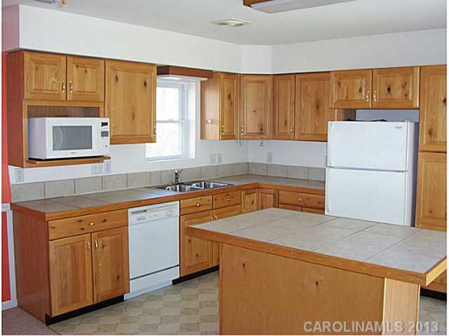 157 Chief Thomas Rd, Harmony, NC 28634 photo 9