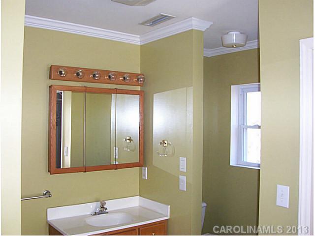 157 Chief Thomas Rd, Harmony, NC 28634 photo 6