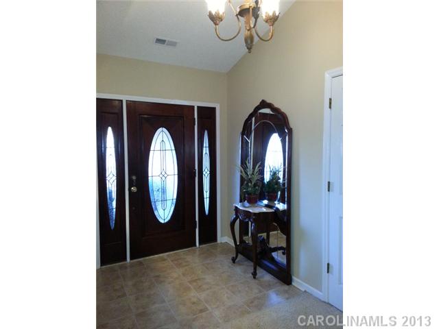 146 Villa Ln, Davidson, NC 28036 photo 2