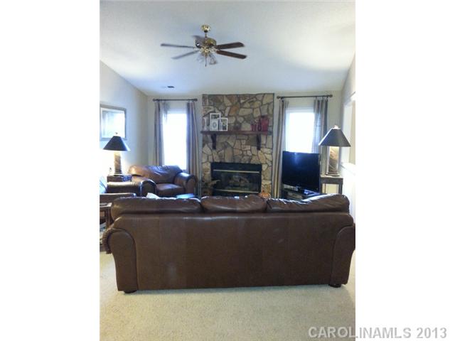 146 Villa Ln, Davidson, NC 28036 photo 3