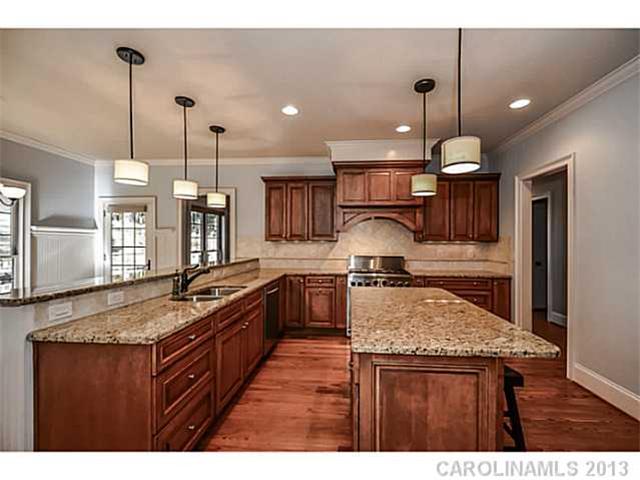 6317 Fox Chase Dr, Davidson, NC 28036 photo 5