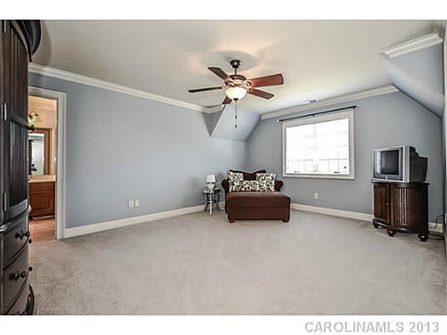 6317 Fox Chase Dr, Davidson, NC 28036 photo 9
