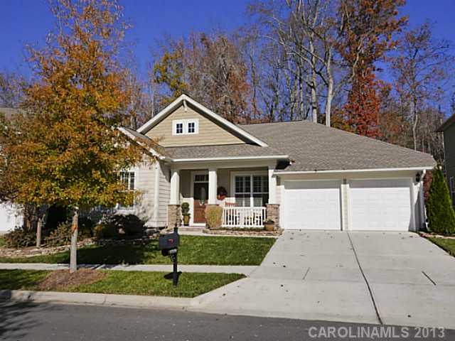 17135 Lake Path Dr, Cornelius, NC 28031 photo 1