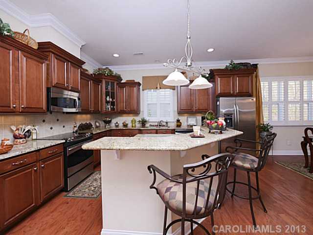 17135 Lake Path Dr, Cornelius, NC 28031 photo 4