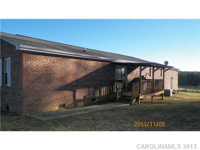 102 Wildcat Rd, Lancaster, SC 29720 photo 2