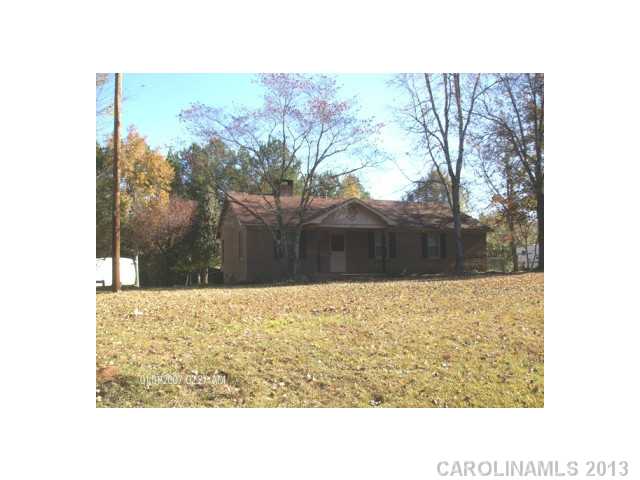 573 Grace Ave, Lancaster, SC 29720 photo 1