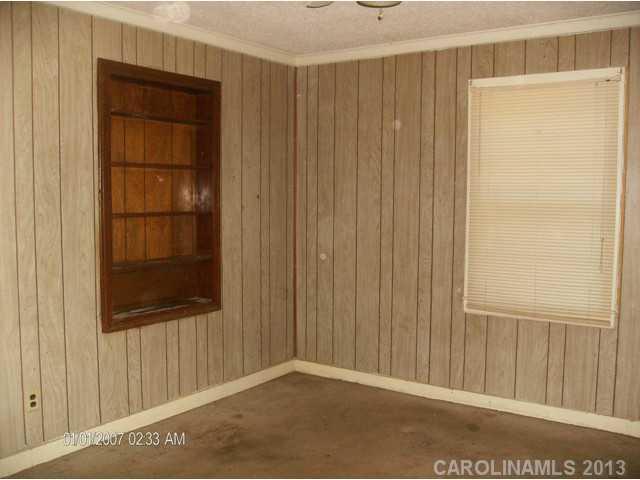 573 Grace Ave, Lancaster, SC 29720 photo 2