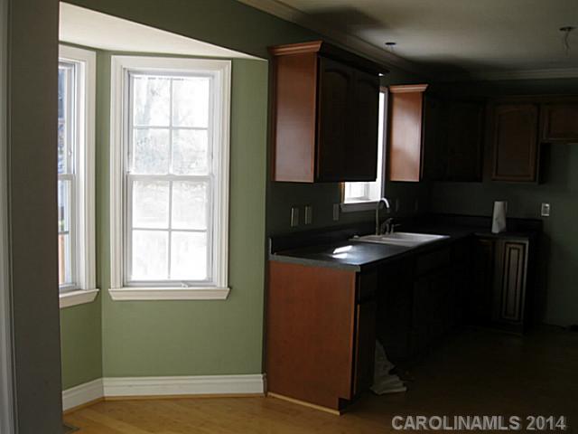 6740 Castleton Dr, Clemmons, NC 27012 photo 5