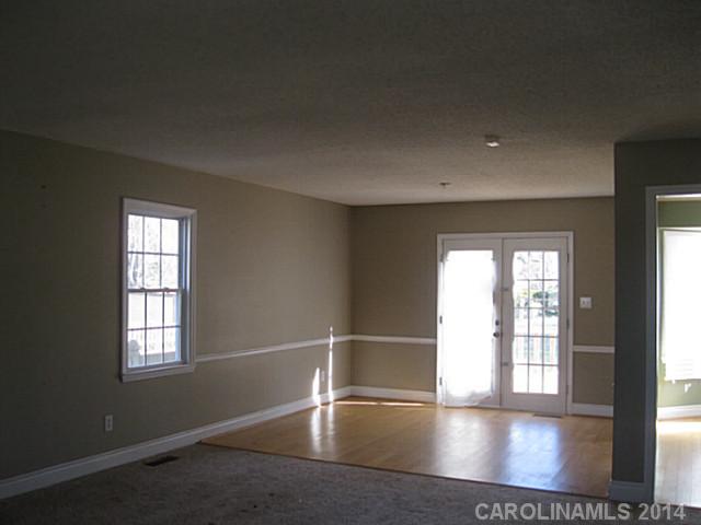 6740 Castleton Dr, Clemmons, NC 27012 photo 4