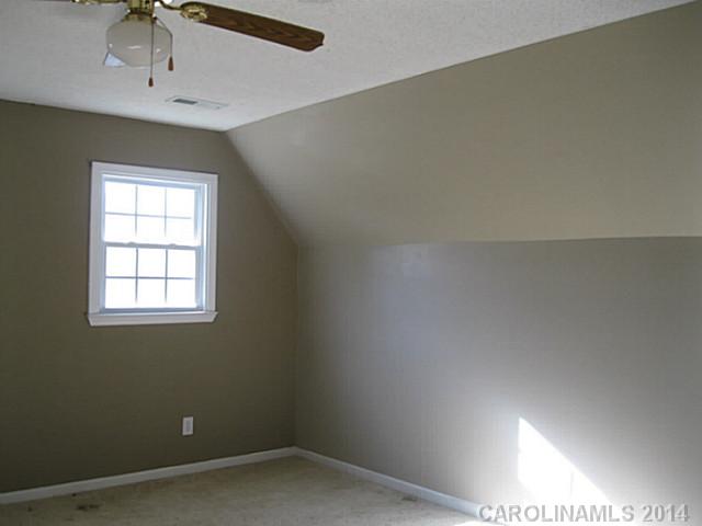 6740 Castleton Dr, Clemmons, NC 27012 photo 8