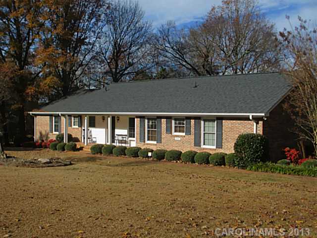 2009 Fairway Dr, Lancaster, SC 29720 photo 1