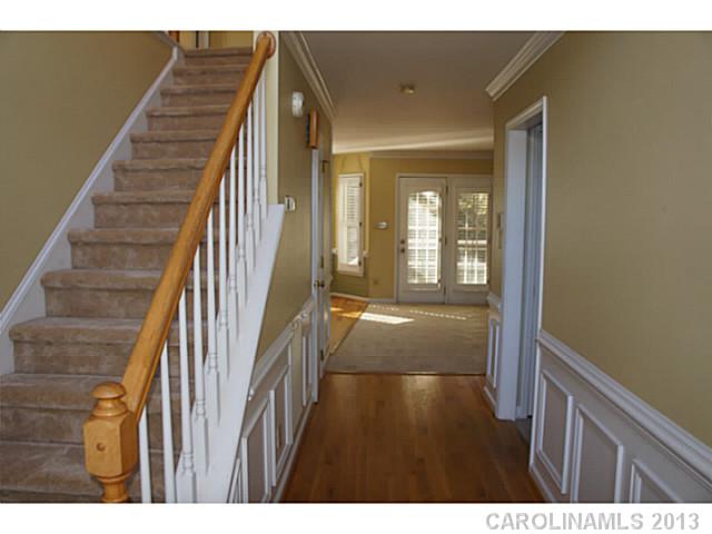 9542 Arborview Ct, Charlotte, NC 28269 photo 3