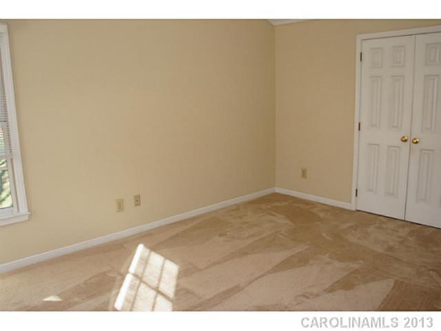 9542 Arborview Ct, Charlotte, NC 28269 photo 13