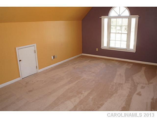 9542 Arborview Ct, Charlotte, NC 28269 photo 14