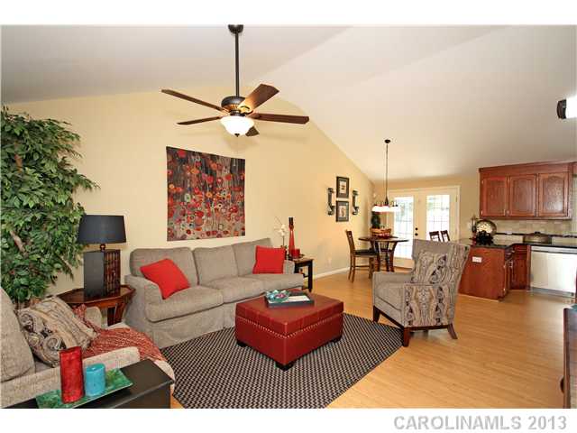 109 Boyd St, Stanley, NC 28164 photo 3