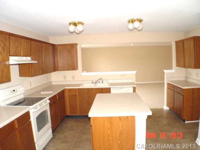 875 Sinclair Dr, Monroe, NC 28112 photo 5