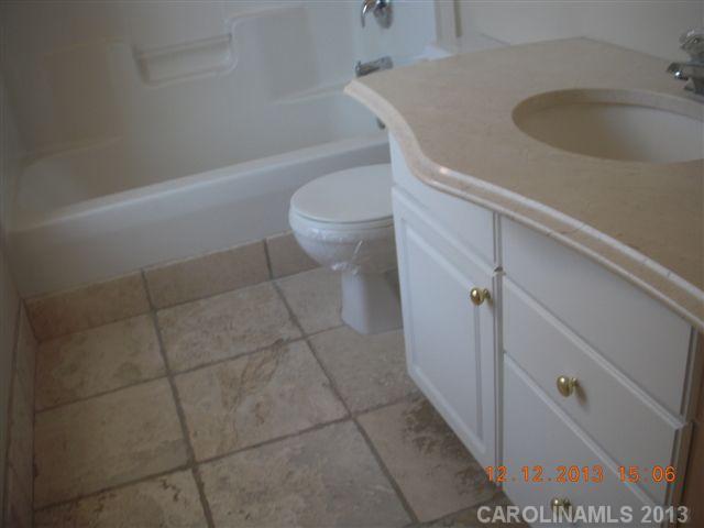 427 Clearbrook Rd, Matthews, NC 28105 photo 9