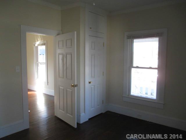 306 E 11th St, Kannapolis, NC 28083 photo 5